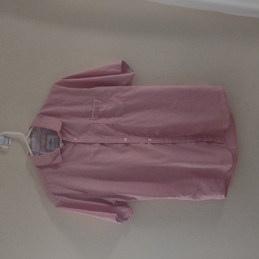 Craft + Flow button-down shirt men's size M Light red dot